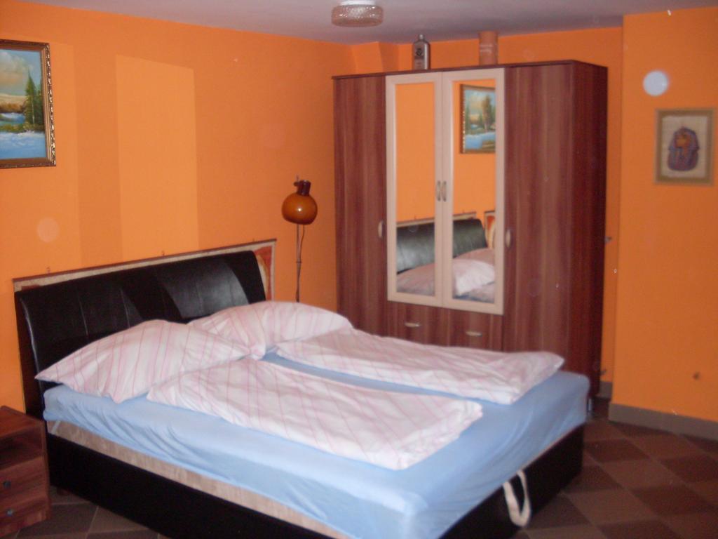 Lala Apartmanok Balatonboglár Exterior photo