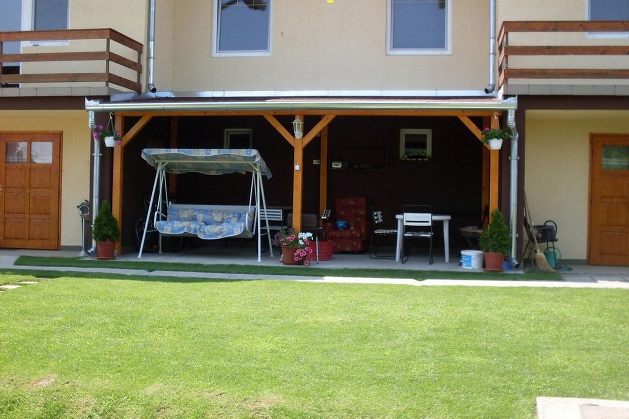 Lala Apartmanok Balatonboglár Exterior photo