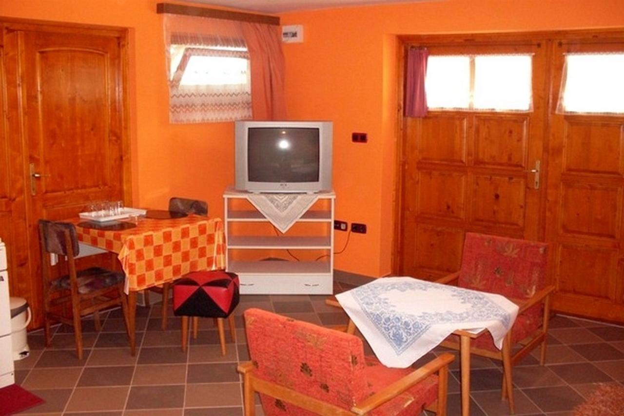 Lala Apartmanok Balatonboglár Exterior photo