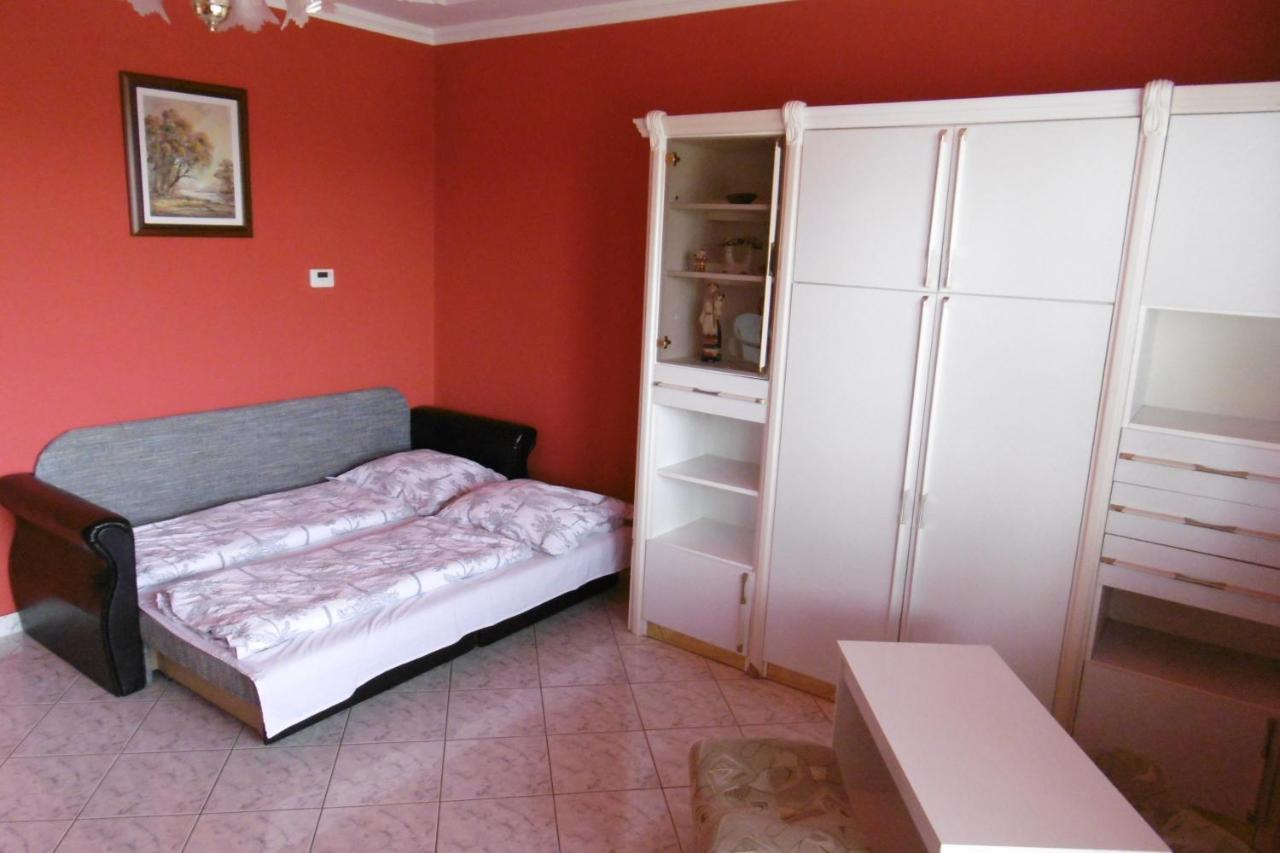 Lala Apartmanok Balatonboglár Exterior photo